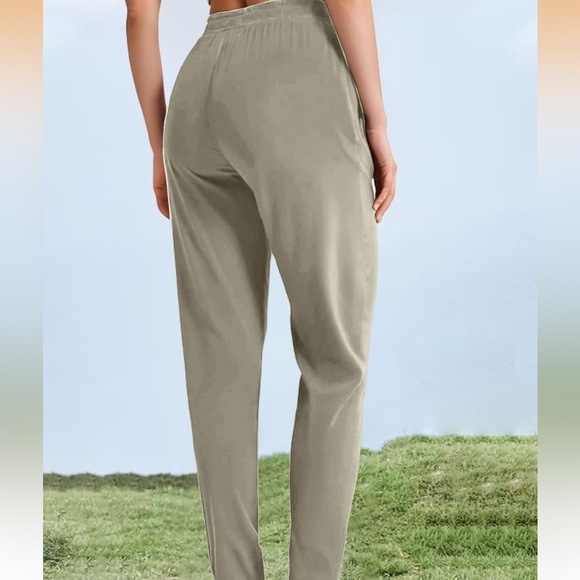 Amazon Curvy khaki pants - Picture 5 of 11